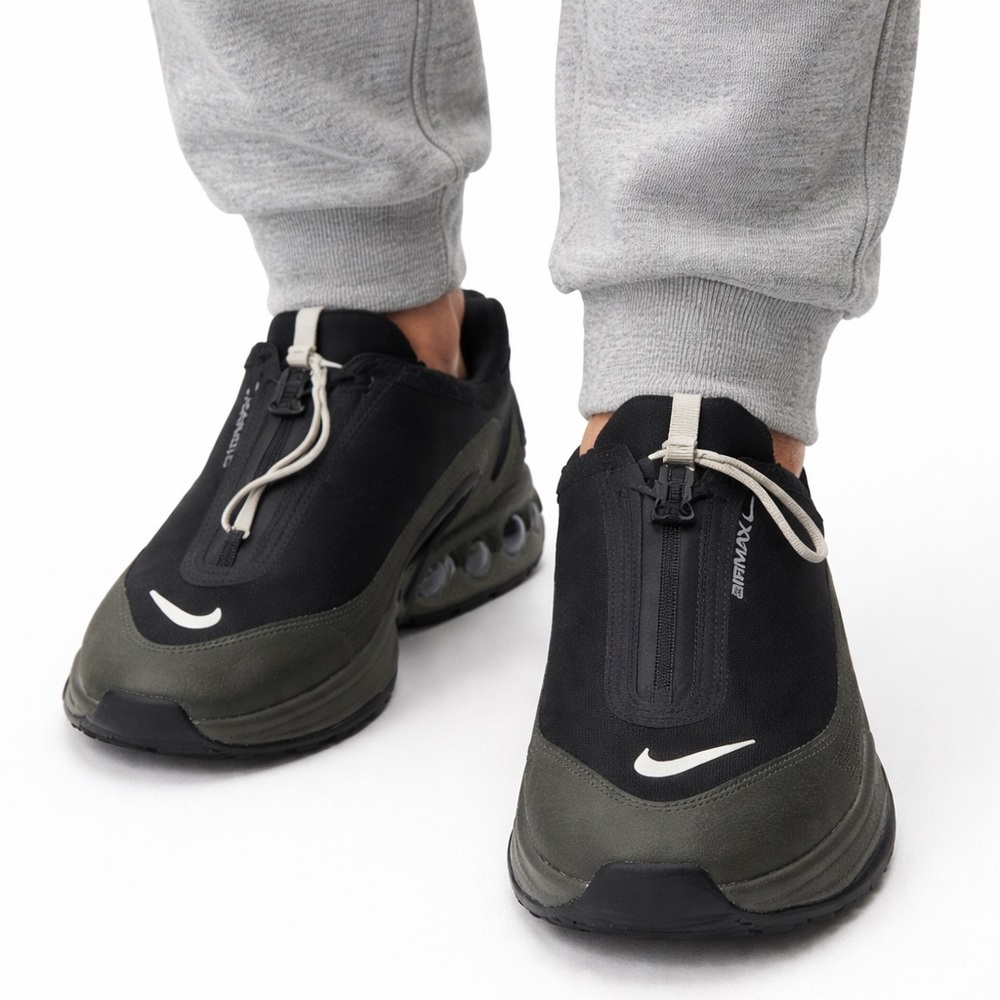 Nike Air Max Genome Utility Slip-On Black Gray Toggle Sneakers Men’s 11